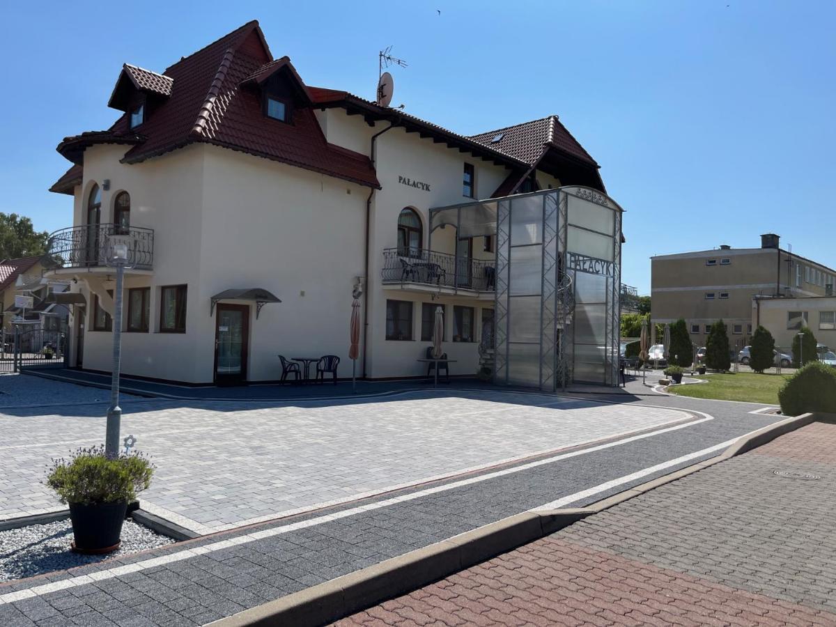 Palacyk Wolin Bagian luar foto
