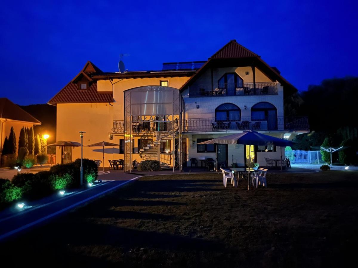 Palacyk Wolin Bagian luar foto